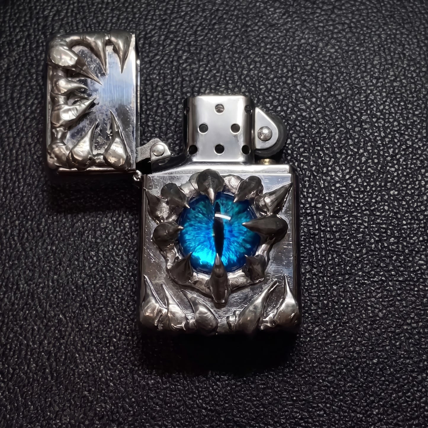 Eclipse lighter